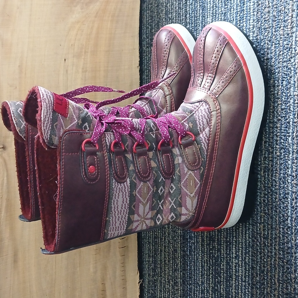 UGG Baroness Sugar Plum Nordic Waterproof Boots Size 5 Limited Edition - Picture 4 of 9